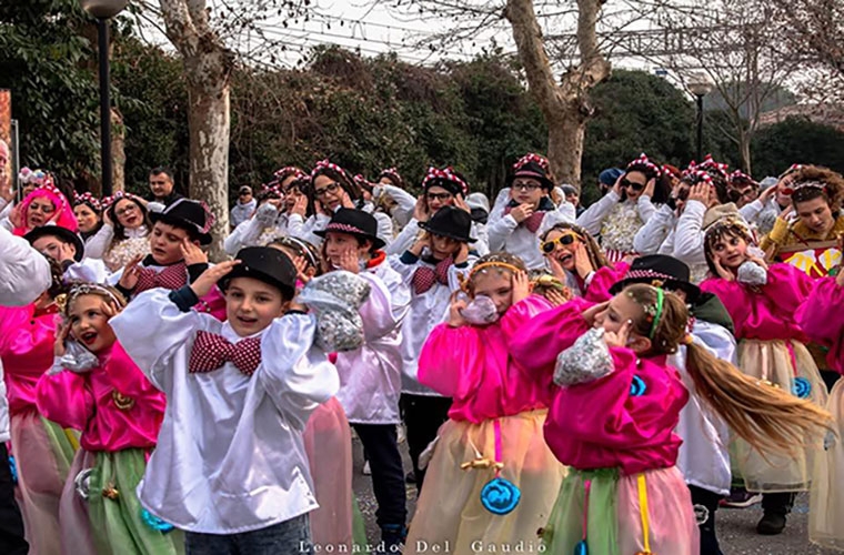 Sfilata di Carnevale dedicata al mondo del cinema