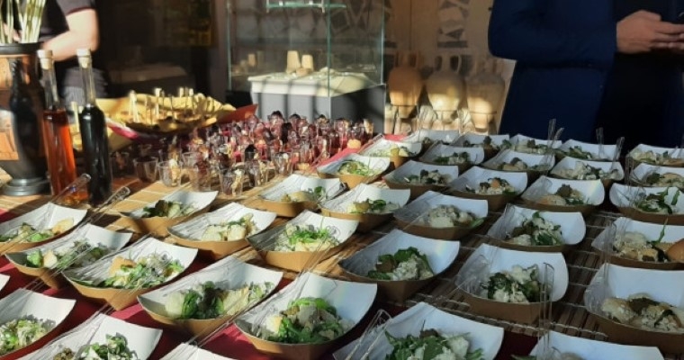 Aperitivo con delitto alla Corte degli Zampeschi