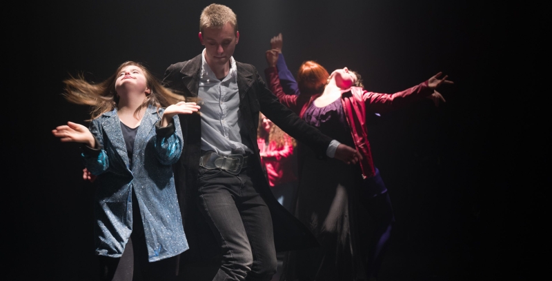 Let's Revolution! / Teatro Patalò | MISTAKES