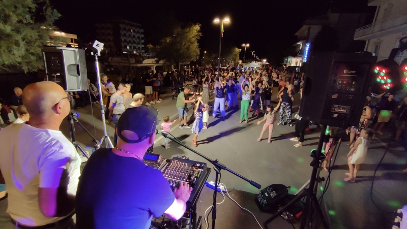 Space Invaders & Vocalist Franky Party - Igea Marina