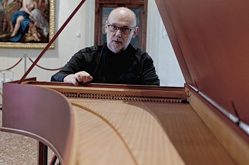 ROBERTO LOREGGIAN