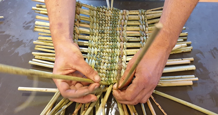 RACCOGLITORI CREATIVI &ndash; LABORATORI DI INTRECCIO