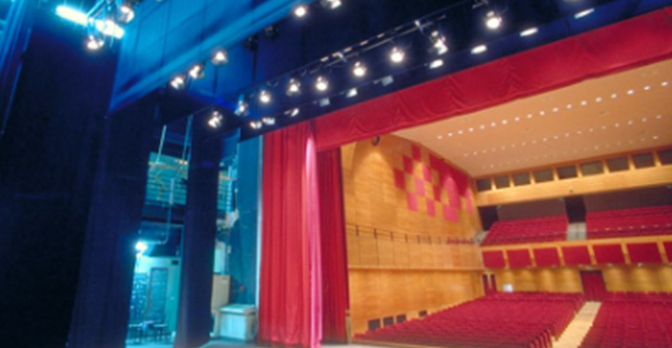 Incontri con gli autori al ridotto del teatro Diego Fabbri