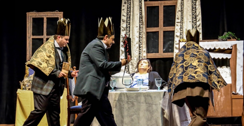 Al caffè del teatro